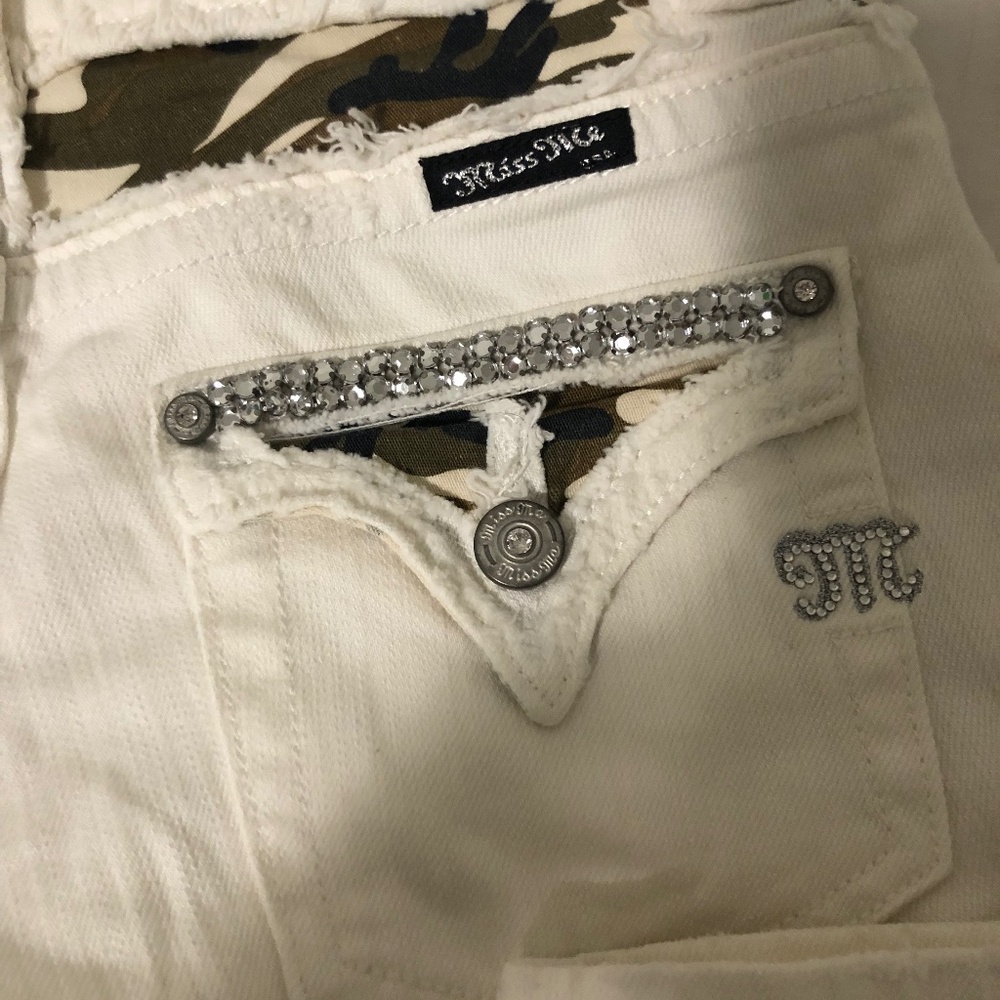 Miss Me Oyster White Camo Capri Jeans with Bling
